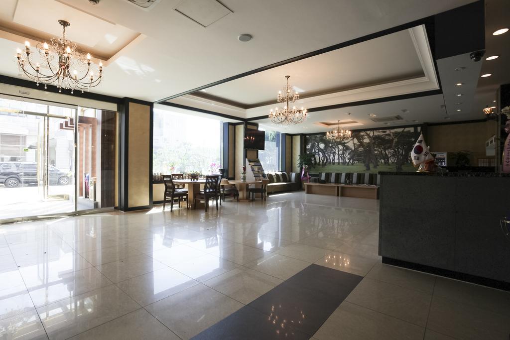 J-Top Hotel Siheung Екстериор снимка