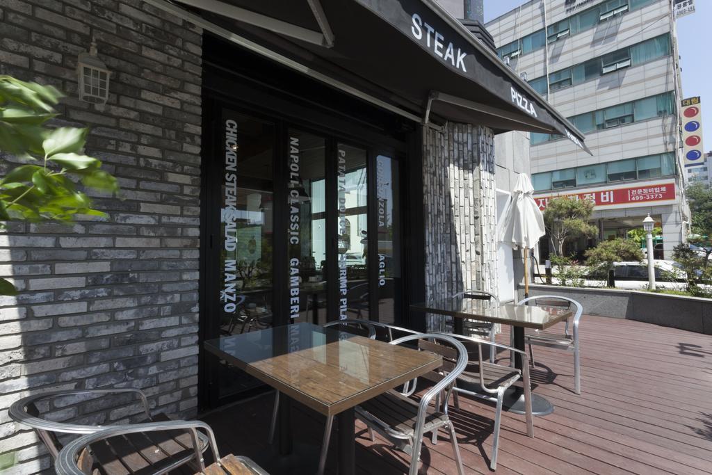 J-Top Hotel Siheung Екстериор снимка